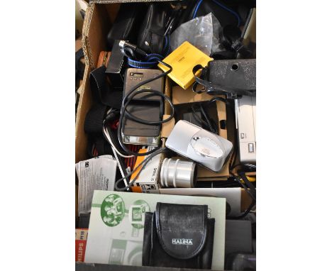 A Collection of Various Vintage Cameras, Flash Guns, Camera Cases and Photographic Accessories 