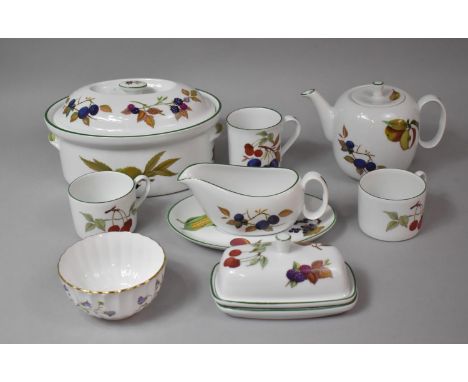 A Collection of Seven Pieces of Royal Worcester Evesham Vale Oven to Table Wares to Comprise Lidded Oval Pot, Mugs, Teapot et