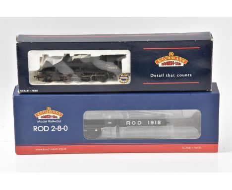 Bachmann OO Gauge black War Department Steam Locomotives and Tenders, 32-257 BR 2-8-0 Austerity Class 90015, appears to have 