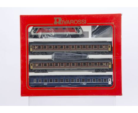 Rivarossi HO Gauge 0417  FS TEN Passenger Train Pack, comprising FS light grey and red twin pantograph Electric E444 113 Loco