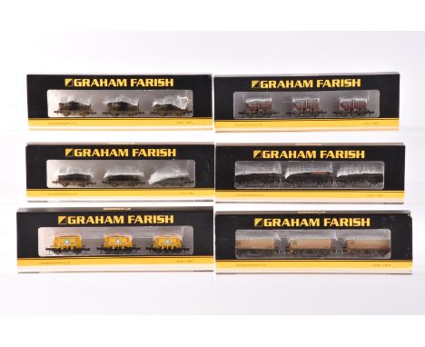 Graham Farish by Bachmann N Gauge Goods Wagons Packs, a cased group all with card sleeves, each contains a set of three wagon