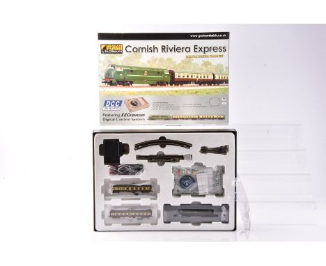 Graham Farish by Bachmann N Gauge Diesel Train Set Cornish Riviera Express, a boxed example  370-070, including Class 42 Magp