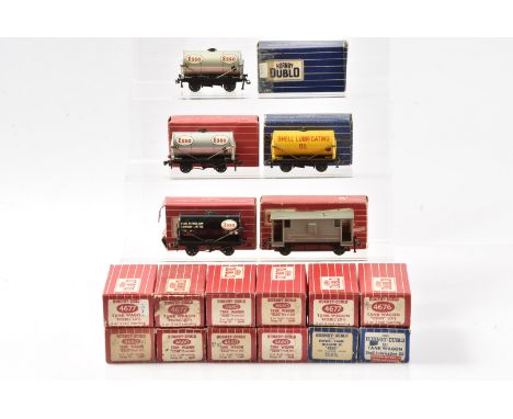 Hornby-Dublo OO Gauge 2-Rail Tank wagons,  4676 ESSO silver (6, two in 4676 box), 4680 ESSO black Fuel Oil (5), D1 Shell yell