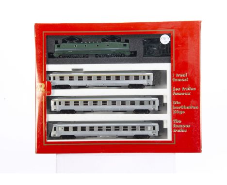 Rivarossi HO Gauge 0610 SNCF L'Aquillon Paris -Lyon Train Pack, comprising SNCF two tone green CC7112 Twin Pantograph Locomot