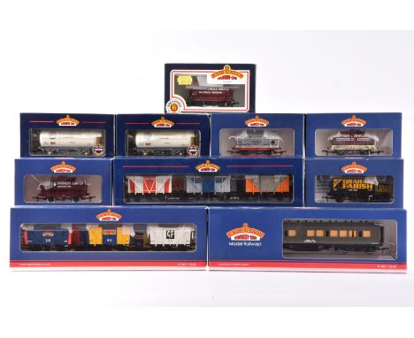 Bachmann OO Gauge Tank wagons Collector Club Promotional Vans and Dept Coach, Tank wagons, Dorman Long, ICI Plastics (2), Pea