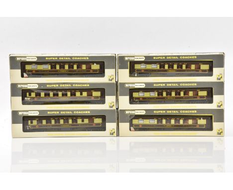 Six Wrenn OO Gauge W6012 Golden Arrow Pullman Cars, Cecilia', 'Rosemary', 'Aquila', 'Phoenix', 'Cygnus' and 'Pegasus', all in