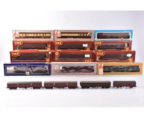 Lima Airfix GMR OO Gauge BR (W) Coaches and Siphon vans, Lima chocolate and cream 305322 Restaurant Car and 3053 45 Full Parc