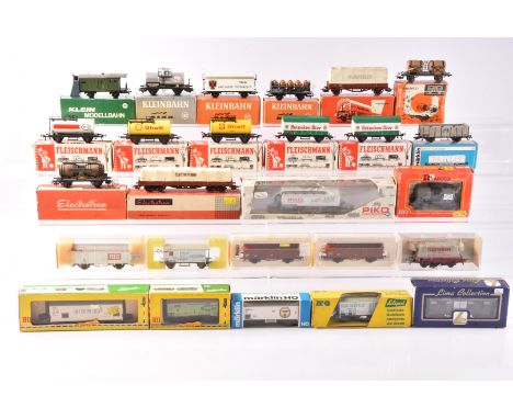 Continental HO Gauge Goods Wagons, a boxed/cased collection including tank wagons, sliding door wagons, mineral wagons, plank