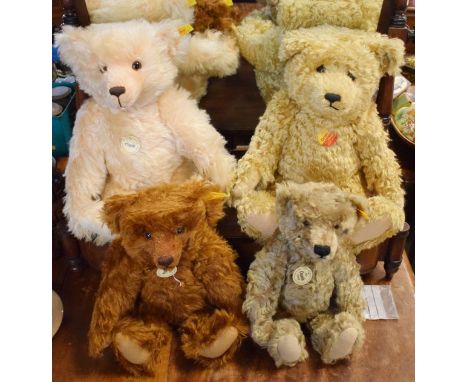Four Steiff teddy bears   Condition: 