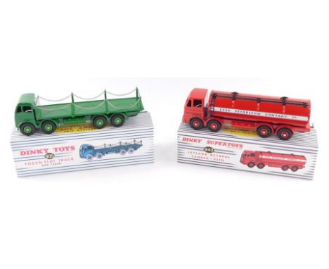 A Dinky Toys die cast replica Foden flat truck 905, together with a replica Leyland Octopus Tanker Esso 943, both boxed.  (2)