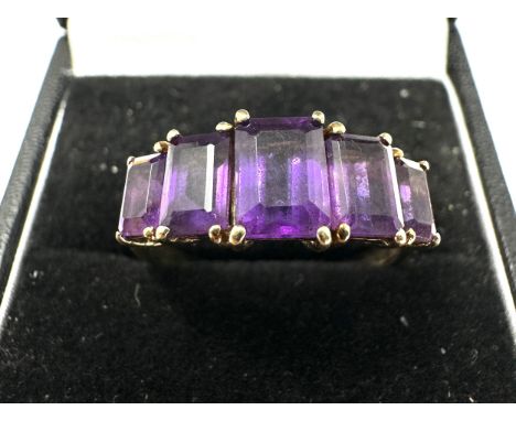 Vintage 9ct gold amethyst ring weight 2.3g