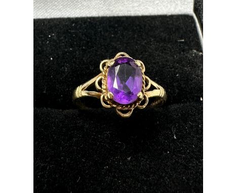 Vintage 9ct gold amethyst ring weight 1.3g