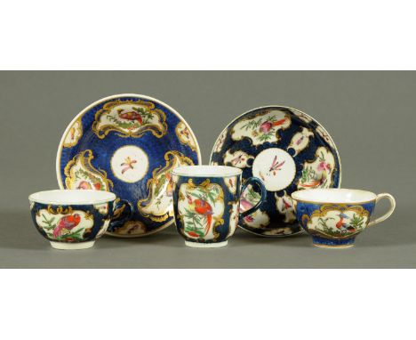 Three Worcester Scale Blue porcelain cups and two saucers, decorated with birds (see illustration).  