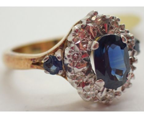 18ct gold vintage sapphire and diamond ring size I / J