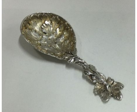 A good heavy cast William IV silver caddy spoon. London 1832. Approx. 26 grams. Est. £200 - £300.