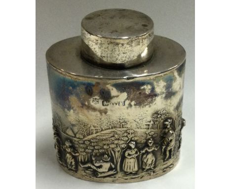 A heavy silver tea caddy with figural decoration. Birmingham. Approx. 81 grams. Est. £40 - £60.