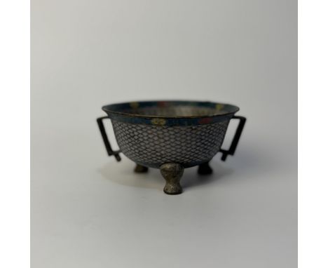 A gilt bronze and cloisonné enamel "Ding" bowlChina, Ming Dynasty (1368 - 1644), 17th centuryThe center decorated with styliz