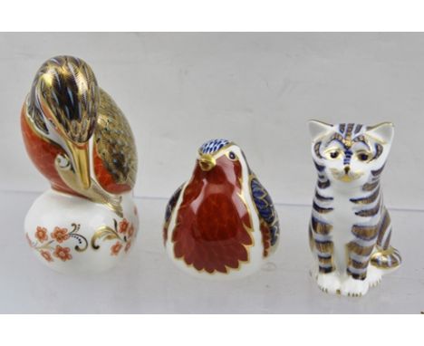 THREE ROYAL CROWN DERBY CERAMIC PAPERWEIGHTS; Grey Kitten, Robin and Kingfisher, each with gold button and original box 