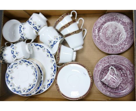 A mixed collection of items to include Royal Doulton Tennyson patterned cups &amp; saucers, Wedgwood Farrara patterned items,