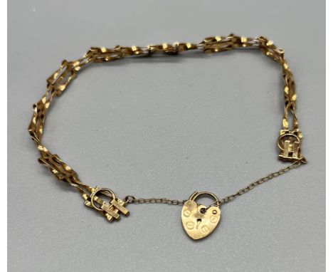 9ct yellow gold gate bracelet [3.11grams] 