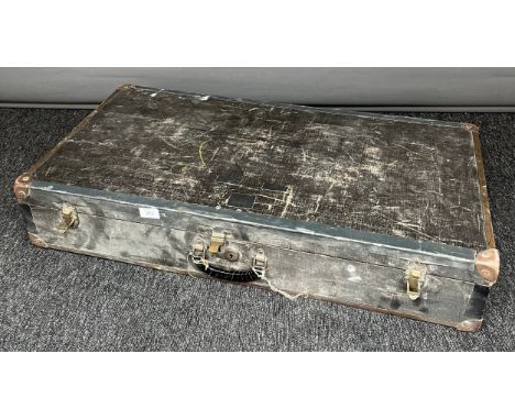 A Vintage motor travel case. 