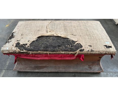 A 19th century curved corner linen trunk, horse hair and cover top. [Needs Attention] [48x120x63cm] 
