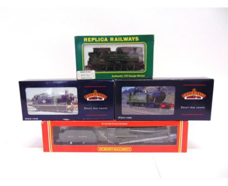 [OO GAUGE]. FOUR G.W.R. LOCOMOTIVES comprising Hornby No.R532, G.W.R. Class 2800 2-8-0 tender locomotive, 2859, green livery,