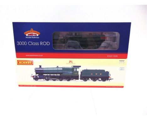 [OO GAUGE]. TWO G.W.R. LOCOMOTIVES comprising a Bachmann No.31129, G.W.R. Class 3000 ROD 2-6-0 tender locomotive, 3031, green