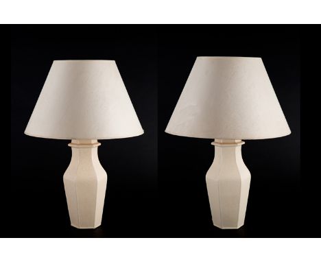 TOMMASO BARBI (Firenze 1944-2015). Pair of beige ceramic lamps. Marked inside. 1980s. 80x54 cm approx. TOMMASO BARBI (Firenze
