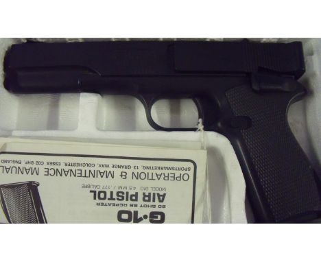 G10 20 BB Repeater air pistol circa 1985, as new in original carton with leaflet and BB ammunition, serial no 1294796, Huntin