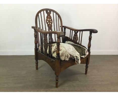 VINTAGE OAK RECLINER ARMCHAIRAt the time of this condition report the mechanism does appear to be working.