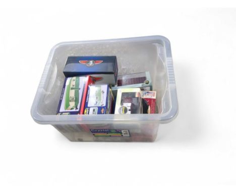 A quantity of boxed diecast vehicles including Oxford, Bachmann Scene Craft, Trackside and others 
