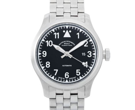MÜHLE GLASHÜTTE Terrasport I Ref M1-37-30 Herrenuhr. Box und Papiere. Edelstahl. Glasboden. Automatik-Werk Kal. ETA 2824-2 mi