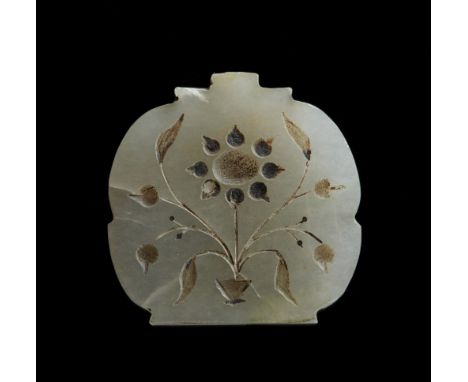 Indian Art A Mughal white jade pendant India, 19th century  . . Cm 4,80 x 4,80.
