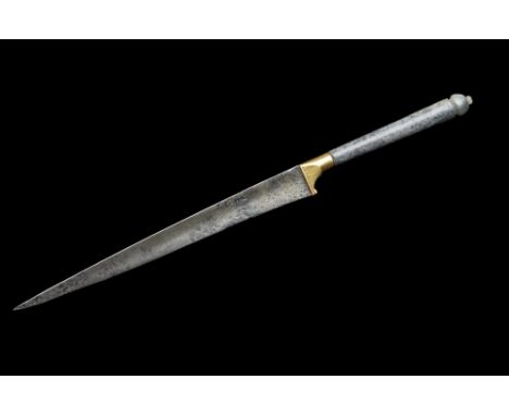 Islamic Art A kard dagger with grey jade handle Persia, 19th century . . Cm 30,00.