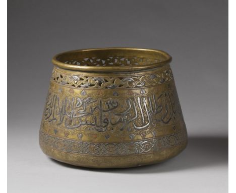 Islamic Art A large brass Cairoware basin inlaid with silver and copper Egypt, 19th century . . Cm 21,50 x 17,00.