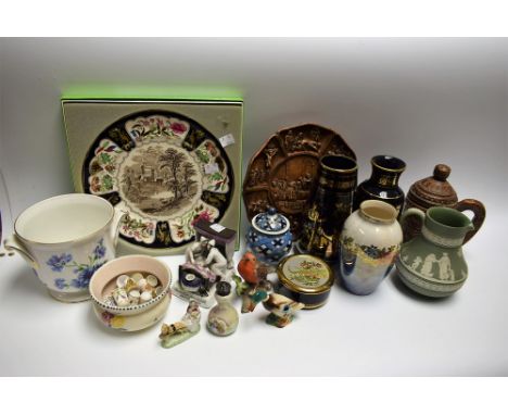 Ceramics - a Maling Rosine pattern vase; thimbles including Royal Worsecter, Caverswall, etc; Collectors plates including Ayn