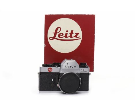 1976 LEICA R3 CHROME BODYserial number 1446293, from the first 1000 issued in chrome from 1976 batch, with Leica lens cap num