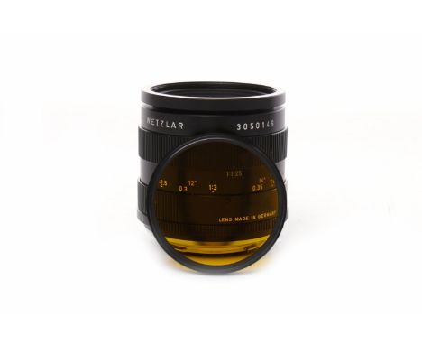 LEITZ WETZLAR MACRO-ELMARIT LENSblack finish, R-1:2.8/60, serial number 3050149, with rear cap number 14162 and lens cap