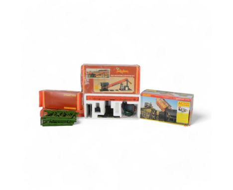 Hornby 00 gauge model railway accessories, comprising R515 Operating Conveyor Set, R8132 Operating Tipper, R657 Girder Bridge