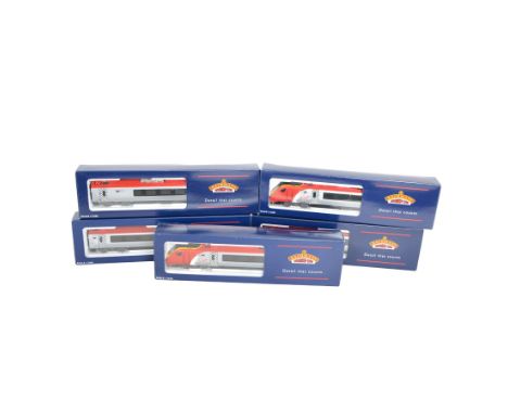 Bachmann '00' gauge 32625 Virgin Super Voyager Class 221 5 Car DMU, boxed 