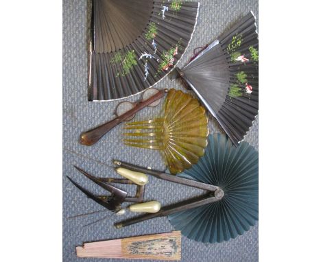 Vintage fashion accessories to include a pair of late 19th/early 20th century Chinese embroidered silk shoes and others, ladi