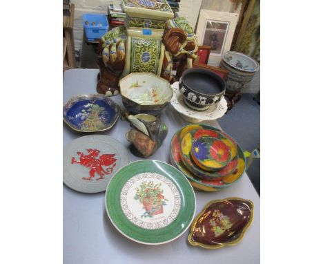 A group of oriental style ceramics to include Carltonware, an oriental stand in the form of an elephant and mixed china to in