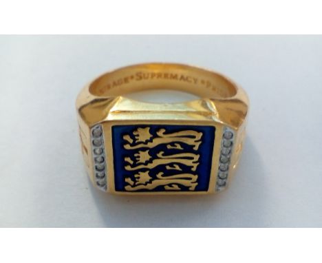 Gent's gold plated Three Lions dress ring, size Z +3