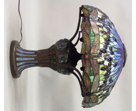 A GOOD LARGE TIFFANY DRAGONFLY LAMP.