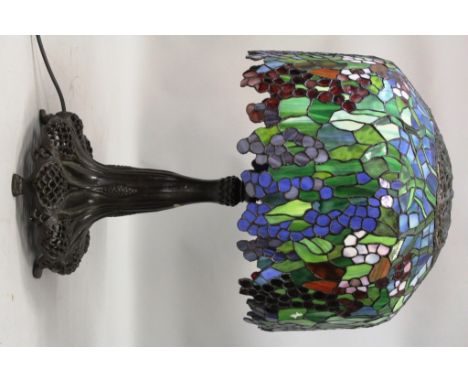 A GOOD LARGE TIFFANY WISTERIA LAMP.