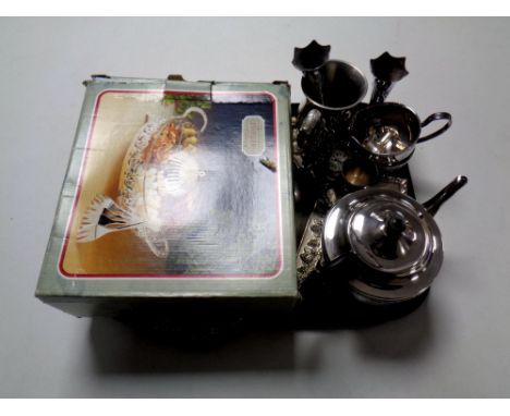 A tray containing Viner's silver plated tea service, other plated wares, boxed silver plate and glass hors d'oeuvre dish on s