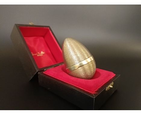 A silver gilt Easter egg, by Stuart Devlin, No 35, London 1979, 3.46 ozt, cased, with receiptno obvious faults found, overall