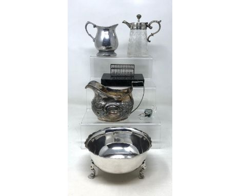 A George V silver sugar bowl, 5.1 ozt, two silver plated cream jugs, a silver coloured metal abacus, a glass sweet, and a sil