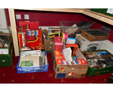 A LARGE QUANTITY OF BOXED AND UNBOXED OO/HO GAUGE LINESIDE BUILDINGS, ACCESSORIES, TRACK, CONTROLLERS AND TOOLS ETC., to incl